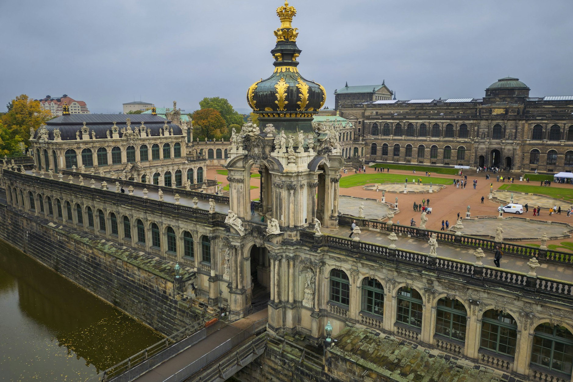Ein geplanter Porzellanraub im Dresdner Zwinger beschäftigt nun Polizei und LKA.