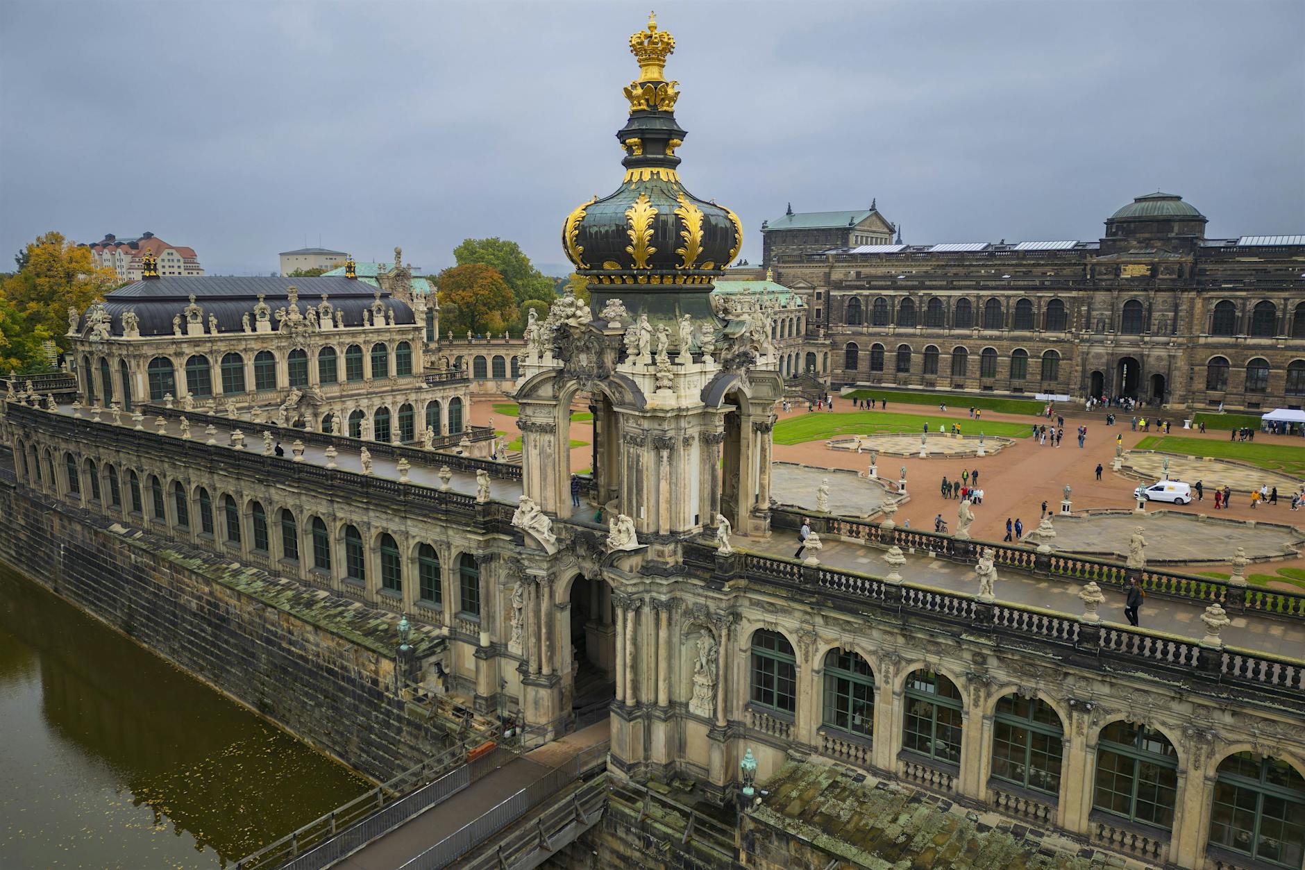 Raub-Alarm im Dresdner Zwinger, Schätze des Ostens in Gefahr!