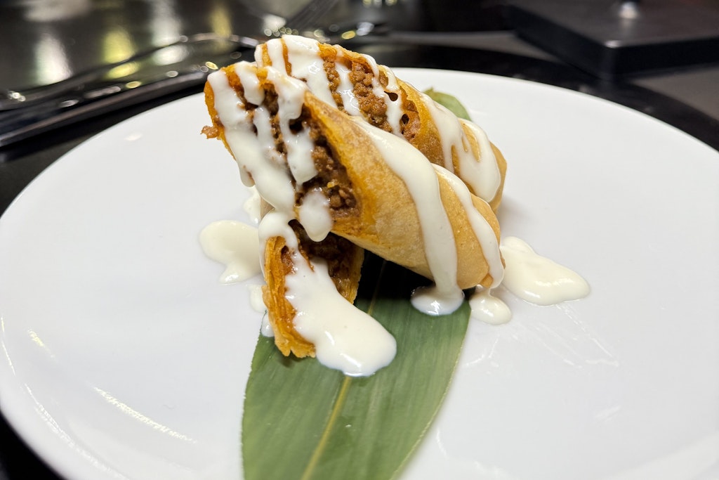 Frühlingsrolle trifft Bolognese: Restaurants in Berlin laden zum Fusion-Menü für 39 Euro