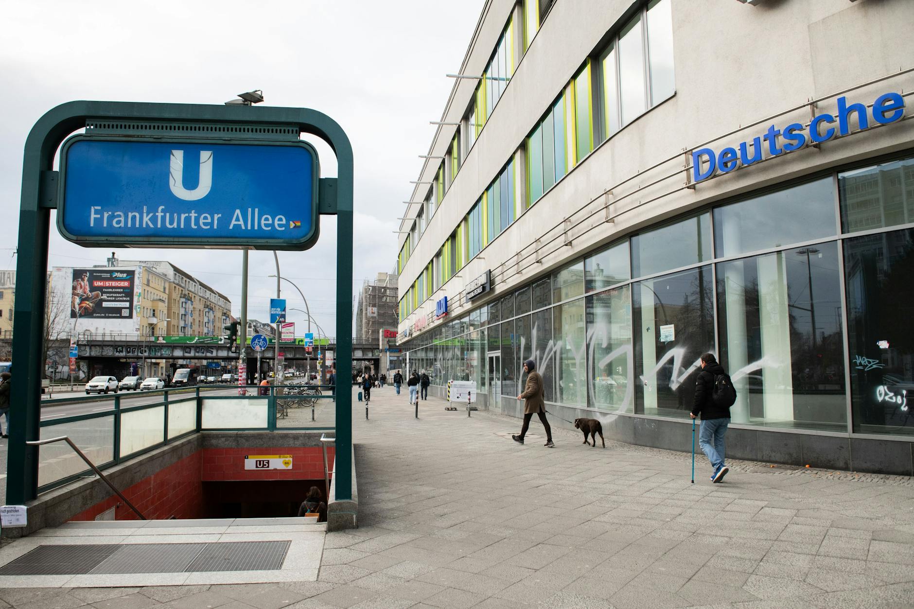 Aufbruchstimmung im Ring-Center III an der Frankfurter Allee.