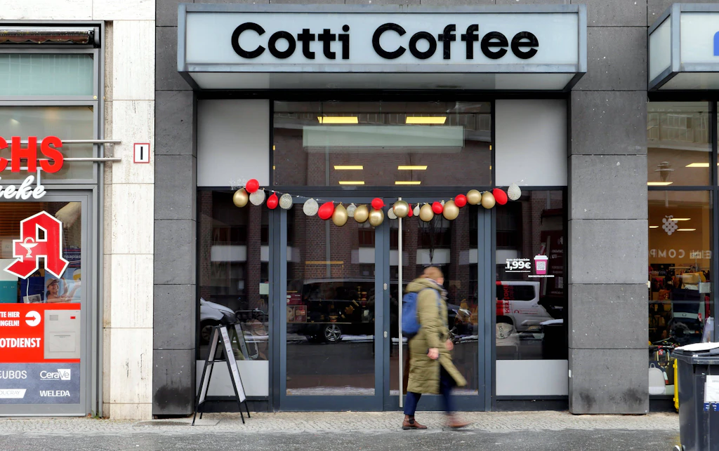 Noch billiger als LAP: Der neue 99-Cent-Kaffee aus China erobert Berlin