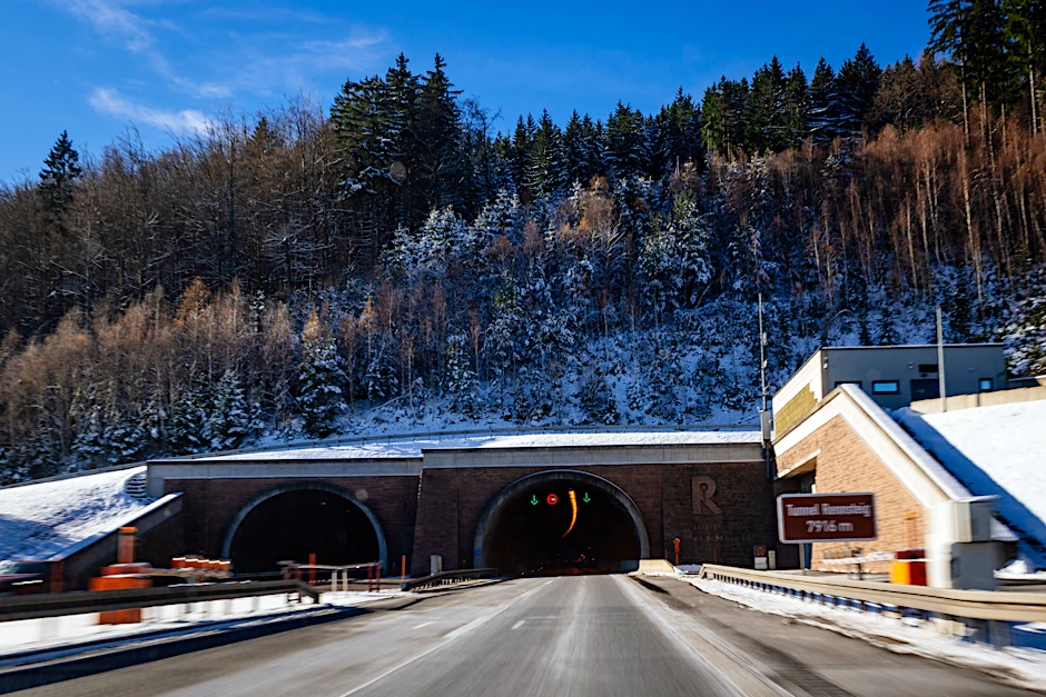 Auch der Rennsteig-Tunnel ist bis voraussichtlich Freitagmorgen teilweise gesperrt.