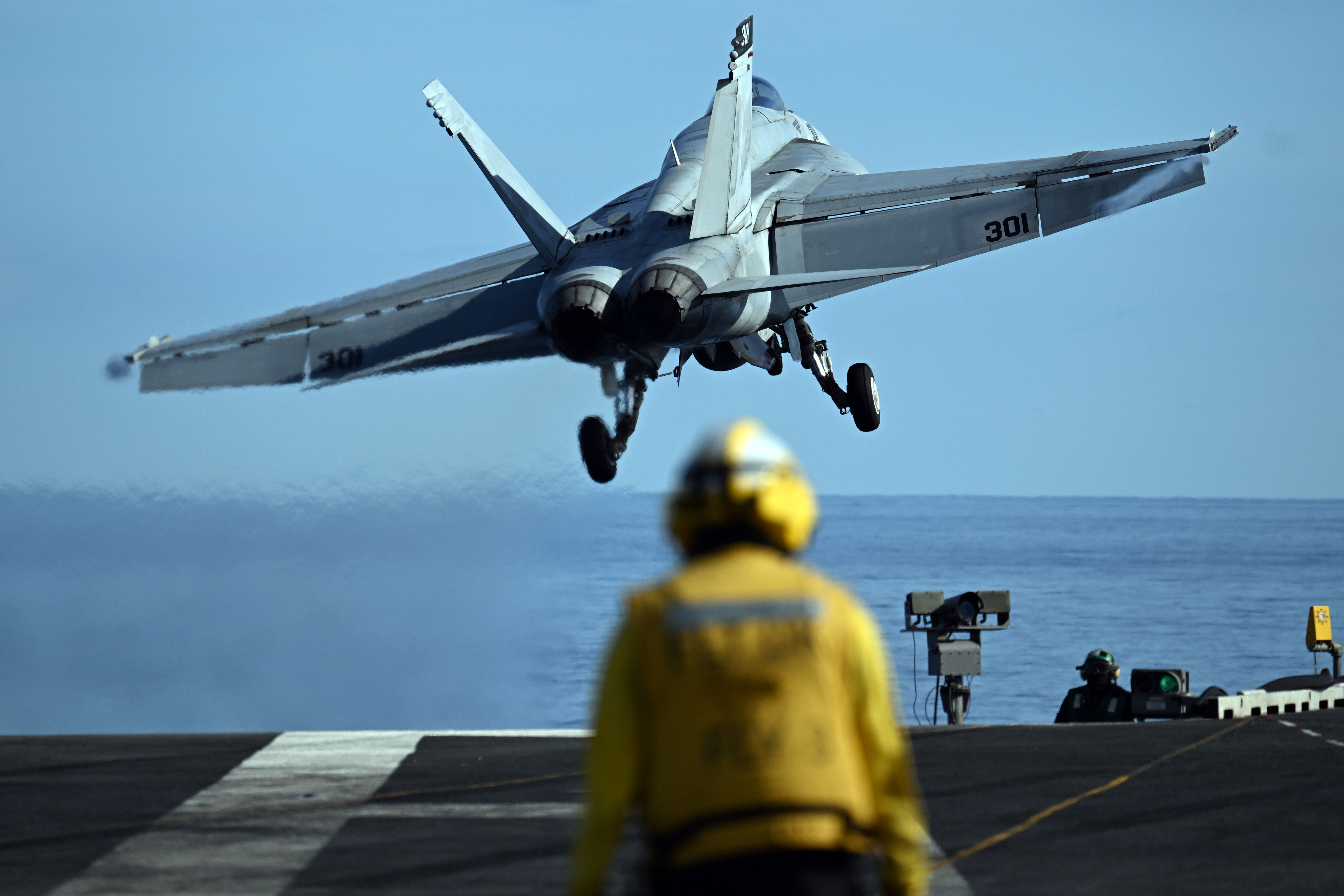 Seit acht Monaten auf See: US-Zeitung berichtet von Unruhe an Bord der USS Gerald R. Ford