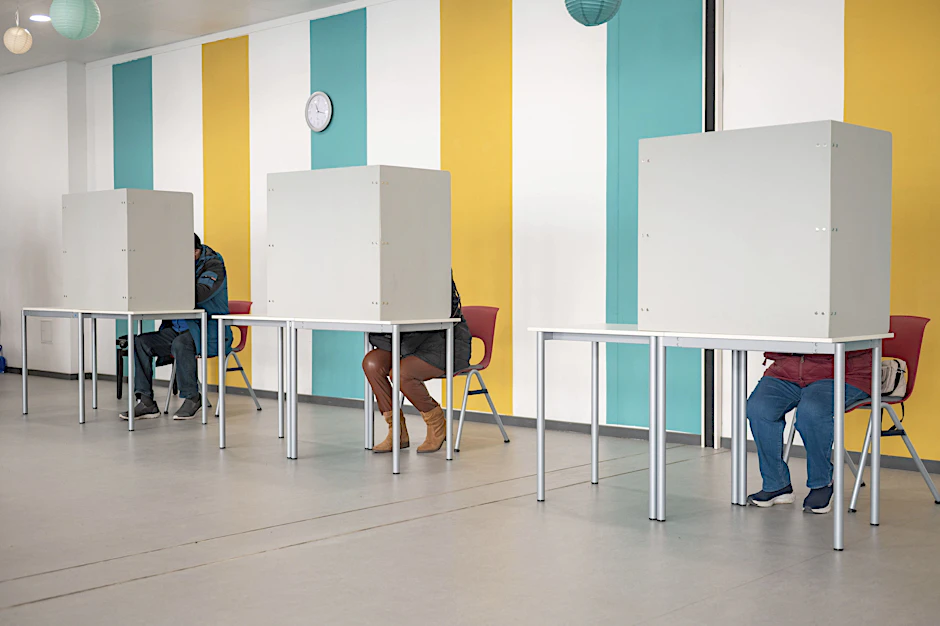 Blackbox Wahlkabine: Im Herbst dieses Jahres werden im Osten der Republik die Weichen neu gestellt.
