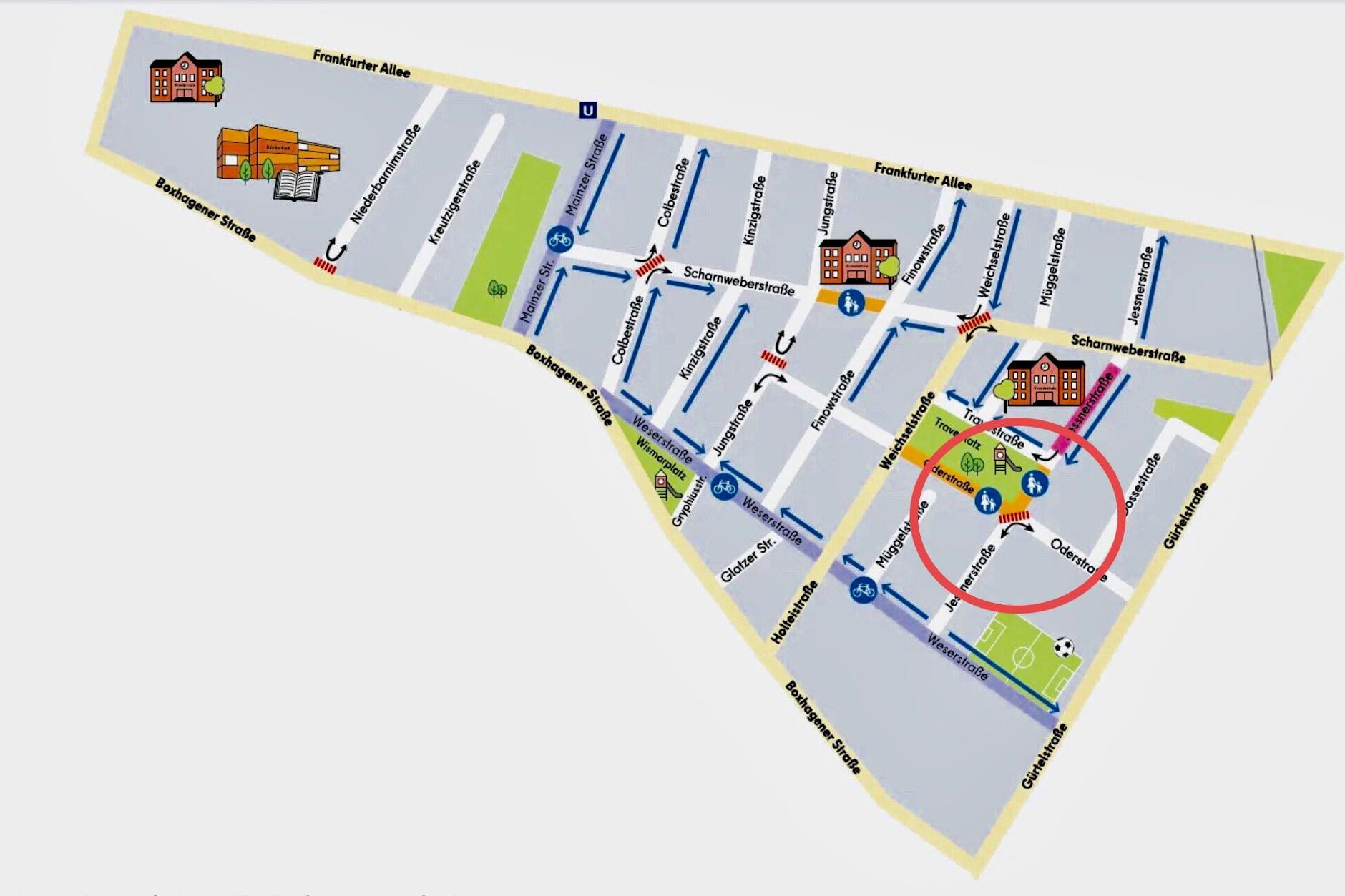 Am Traveplatz wird der Verkehr beruhigt, die Poller kommen (siehe Kreis).