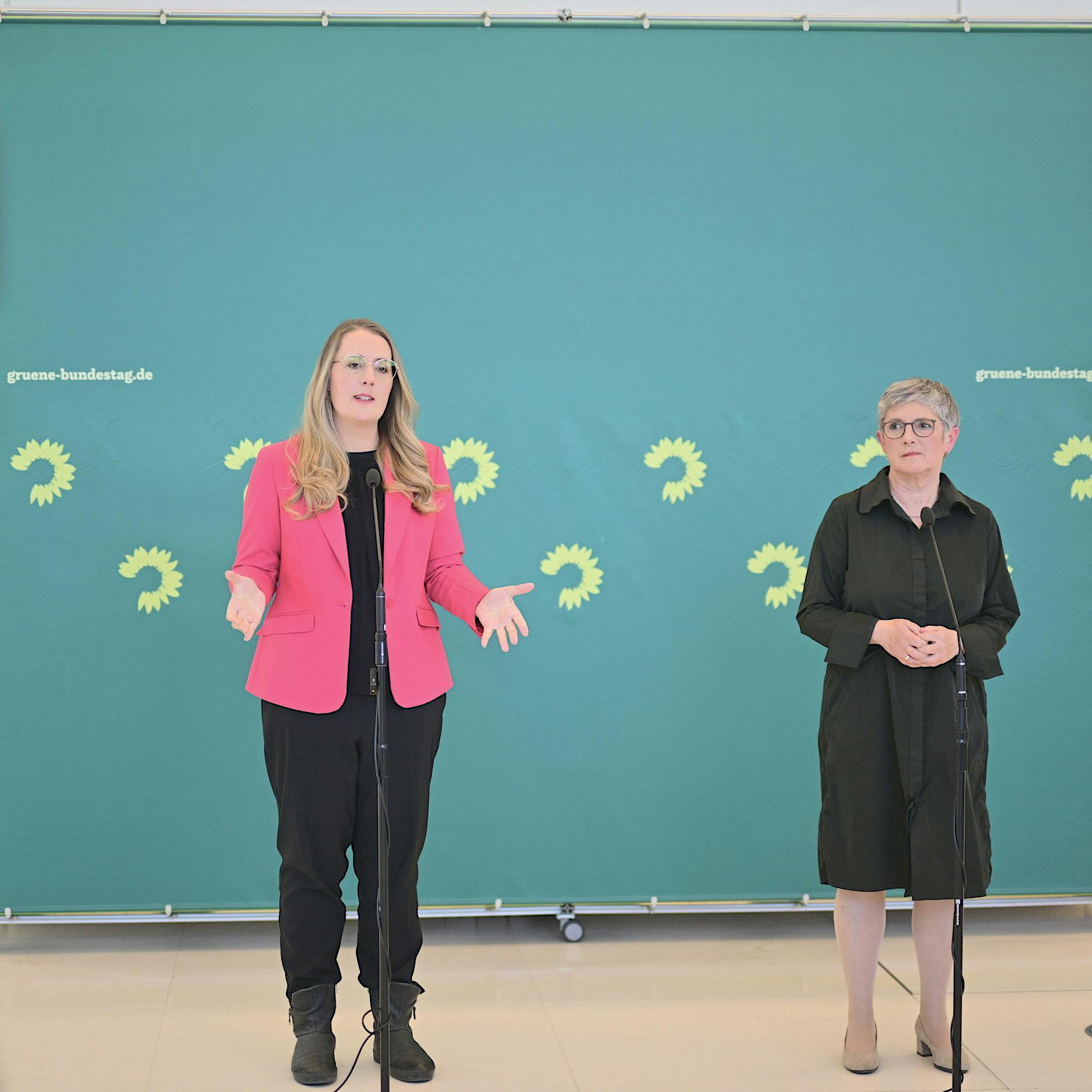 Von der Opposition zur Staatspartei: Grüne zu umfassender Zusammenarbeit mit der CDU bereit