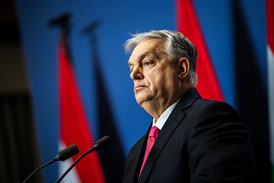 ARCHIV - 05.01.2026, Ungarn, Budapest: Der ungarische Ministerpräsident Viktor Orban spricht bei seiner jährlichen Pressekonferenz in Budapest.