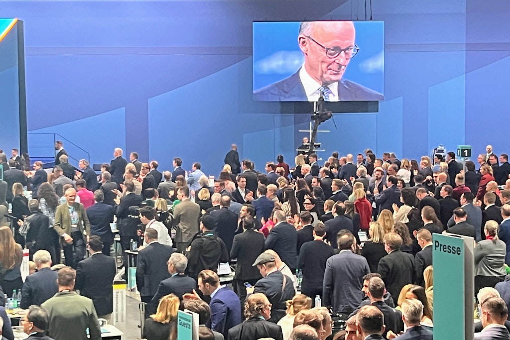 CDU-Parteitag: Zwischen Adenauer und Aufbruch – die Union sucht sich selbst