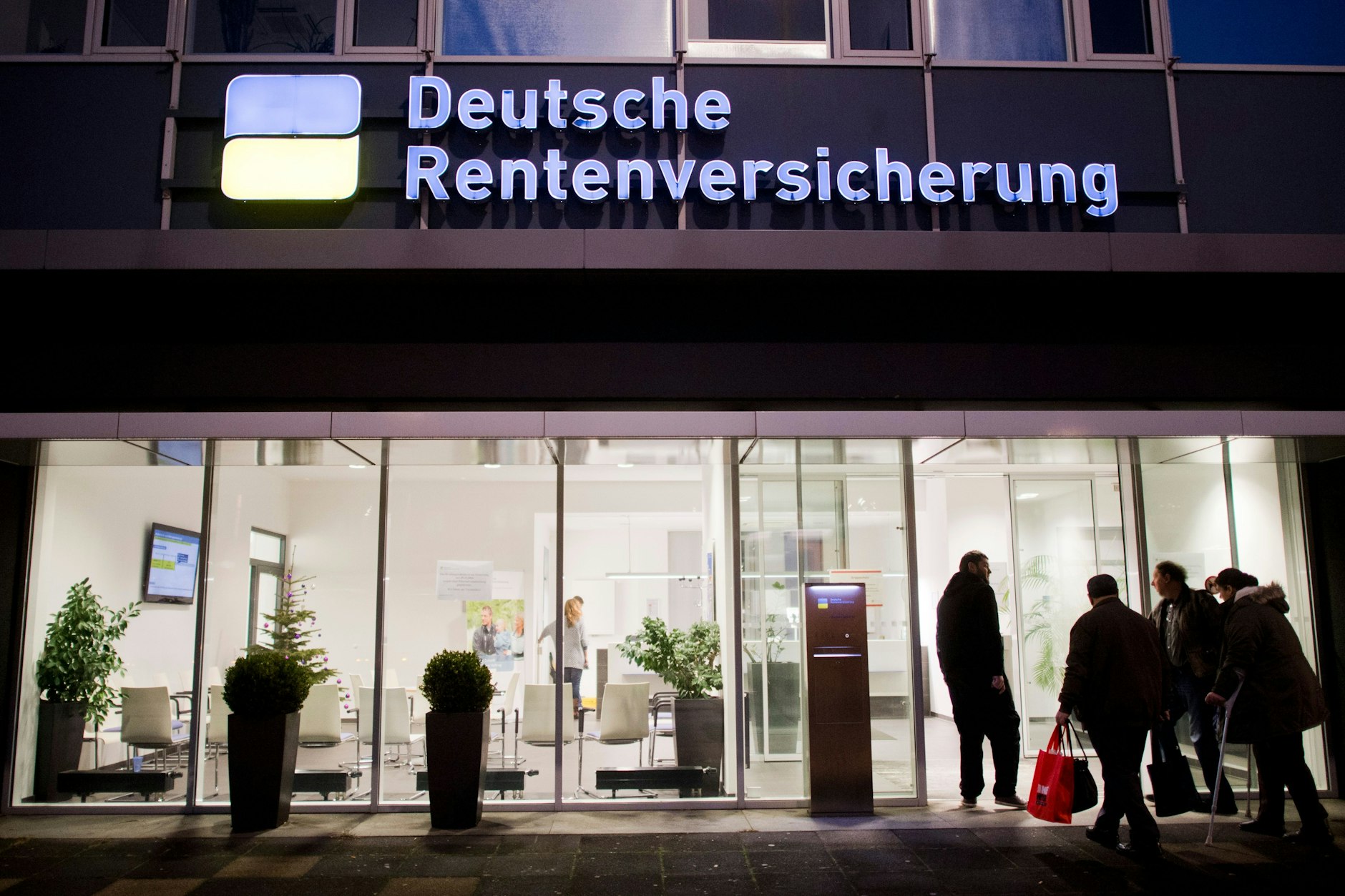 Für viele Rentner gibt es im März eine böse Überraschung.