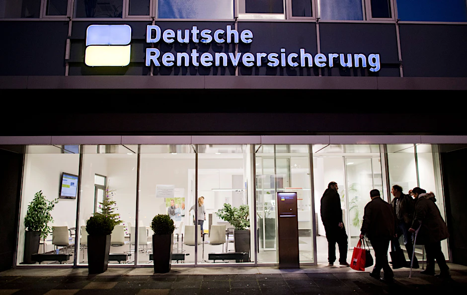 Für viele Rentner gibt es im März eine böse Überraschung.