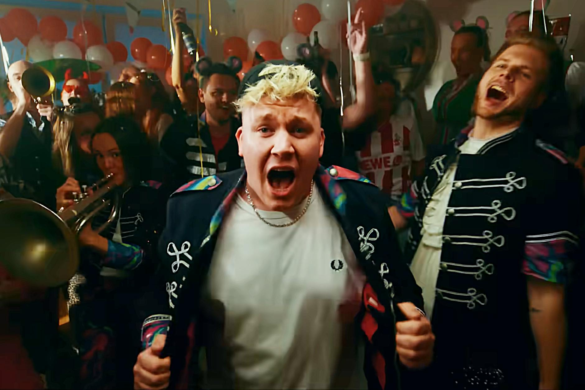 So gut wie Rammstein! Das steckt hinter dem Hit „Karnevalsmaus“