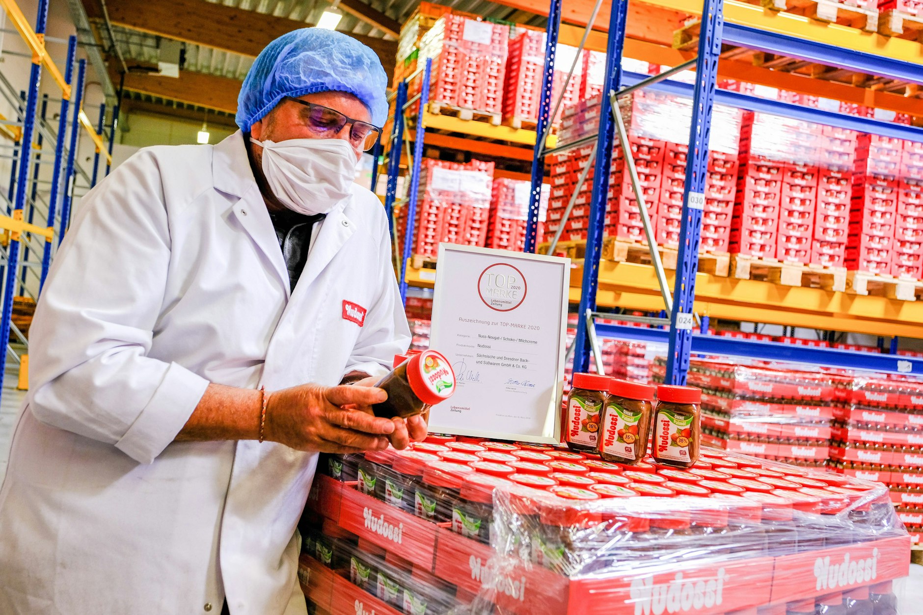 Die Lebensmittel Zeitung zeichnete die Nuss-Nougat-Creme Nudossi 2020 als Top-Marke aus. Dem ZDF schmeckt die Creme allerdings nicht.