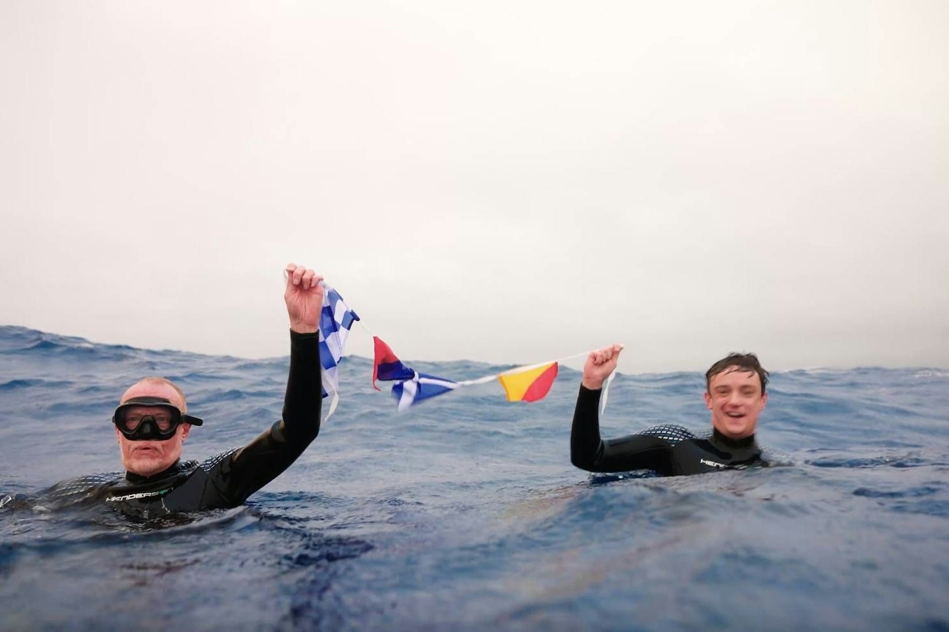 Der britische Abenteurer Chris Brown und sein Sohn Mika erreichten den abgelegenen Ort Point Nemo im Jahr 2024.