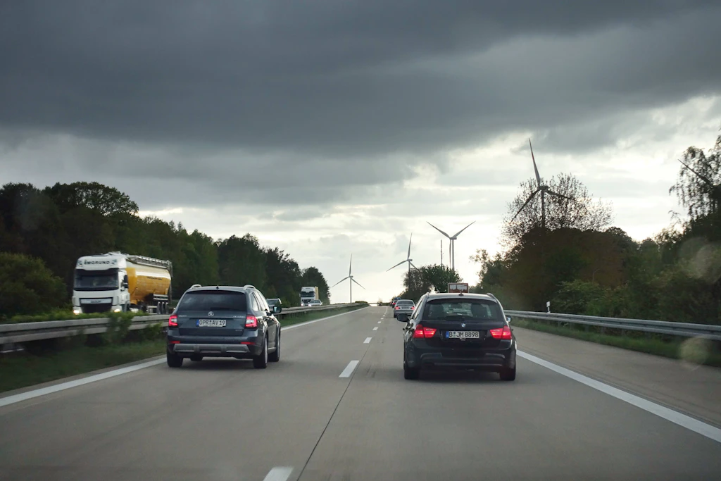 Eine fatale Kettenreaktion führte zum tödlichen Crash auf der A24 (Symbolfoto).