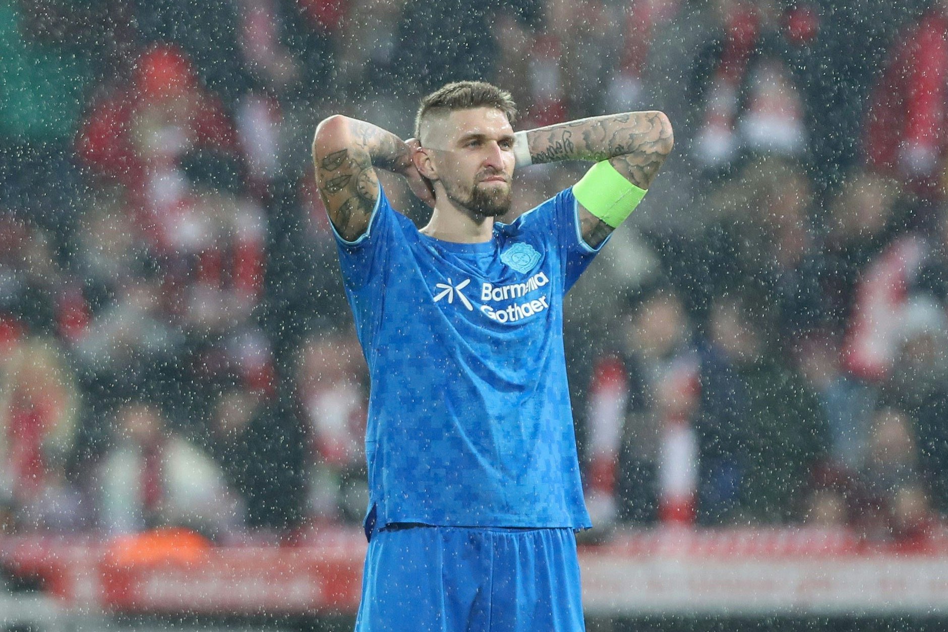 Robert Andrich (31) erlebte mit Bayer Leverkusen bei seiner Rückkehr zum 1. FC Union Berlin einen rabenschwarzen Tag.