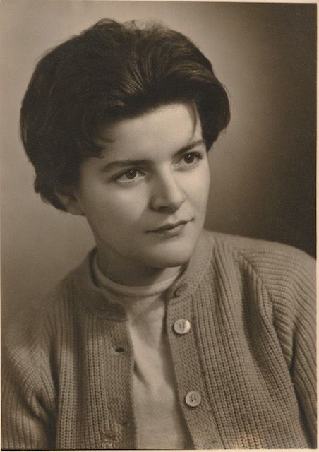 Gekämpft wie eine Löwin: das deutsch-russische Leben der Lola Debüser