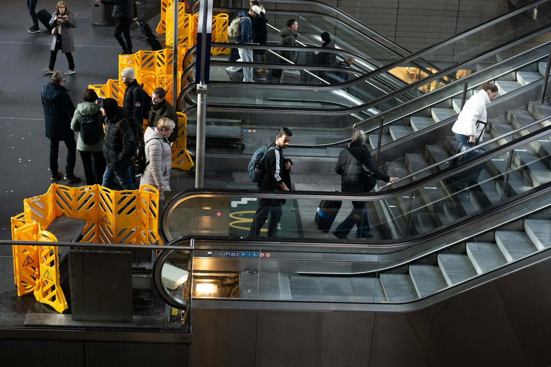 An diesem Montag rollte es im Berliner Hauptbahnhof noch immer nicht so, wie es eigentlich sollte.