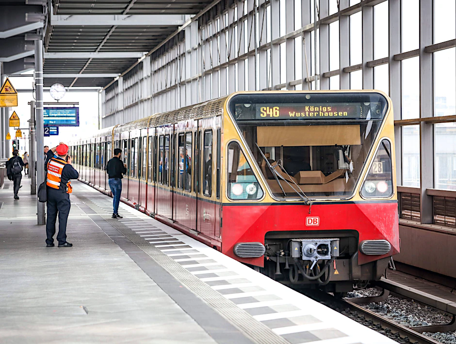 Acht S-Bahn-Linien sind am Montagmorgen von Verspätungen betroffen, darunter auch die S46.