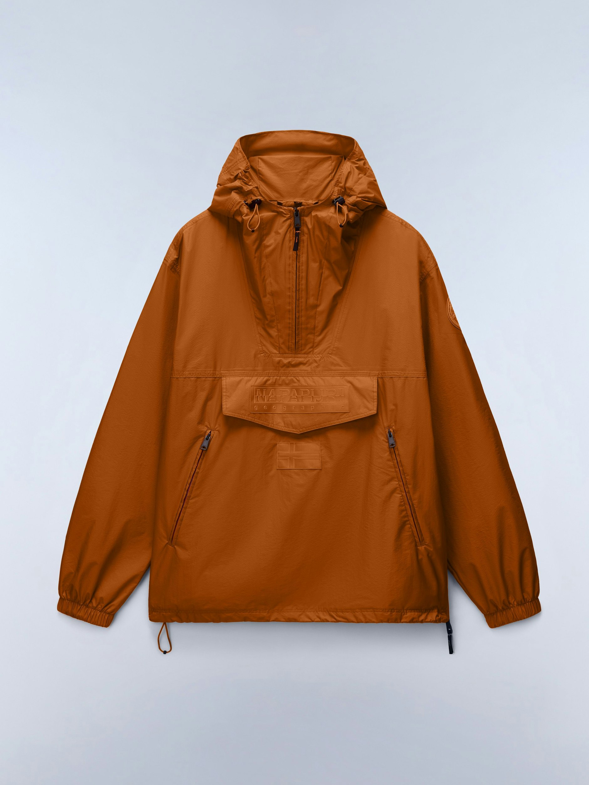 Bei Napapijri gibt es die Übergangsjacke in gebranntem Orange.