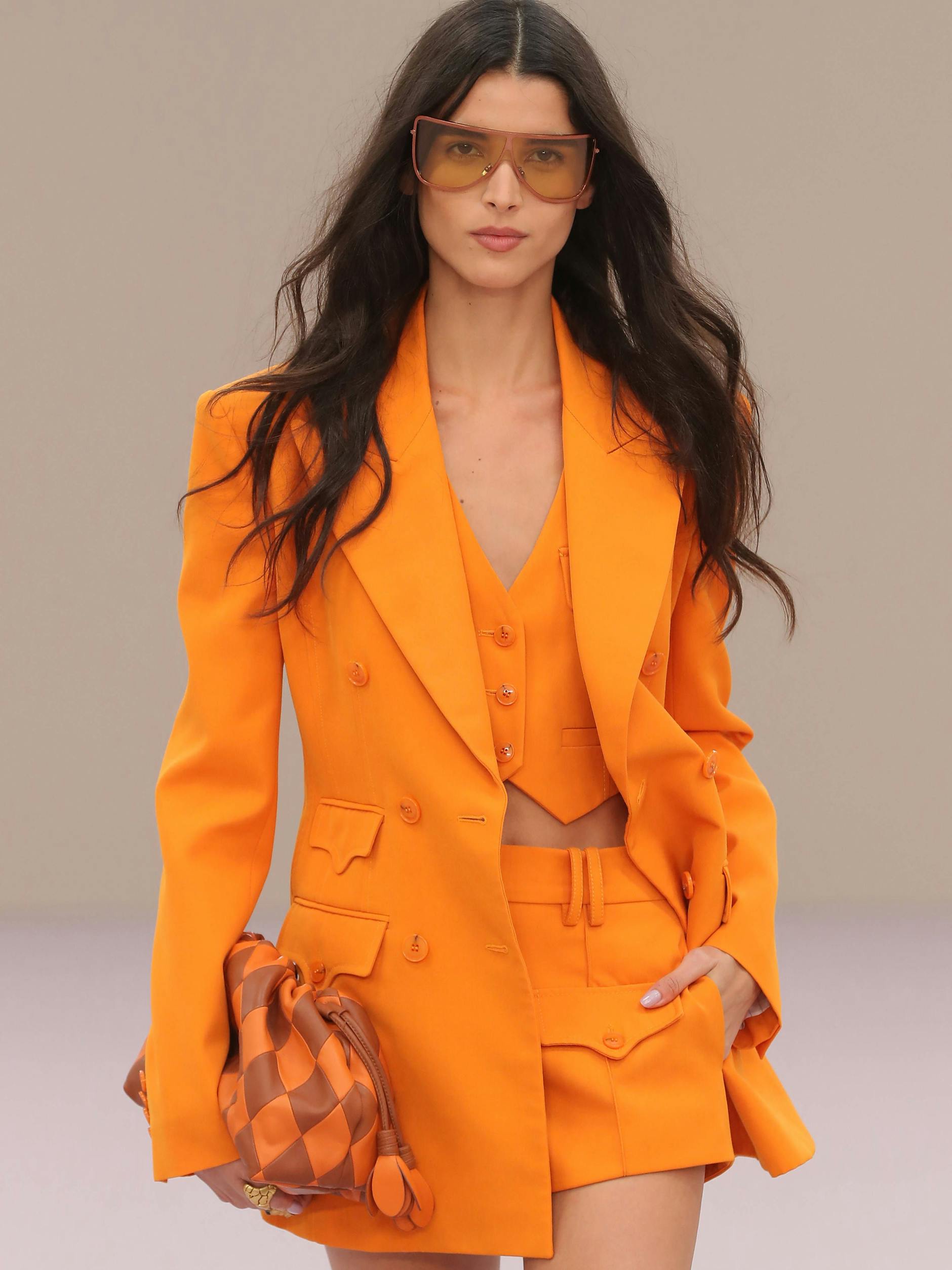Bei der Paris Fashion Week: Zimmermann Frühjahr/Sommer 2026 liebt Orange.
