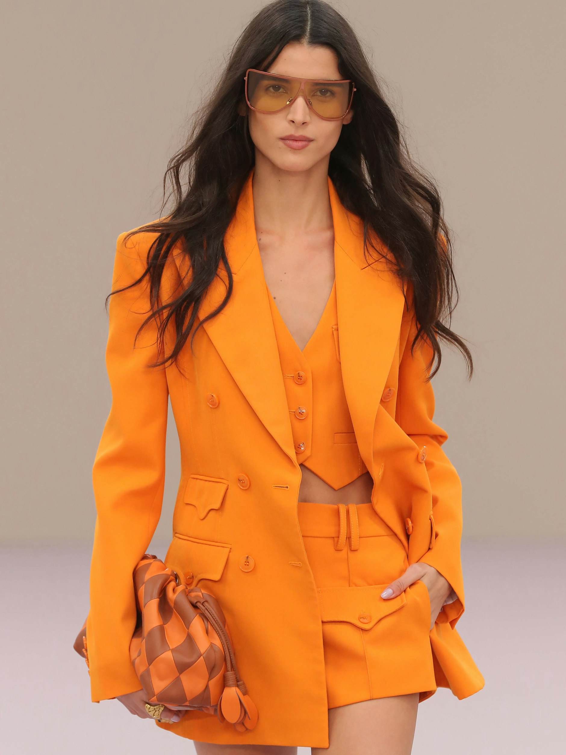 Bei der Paris Fashion Week: Zimmermann Frühjahr/Sommer 2026 liebt Orange.