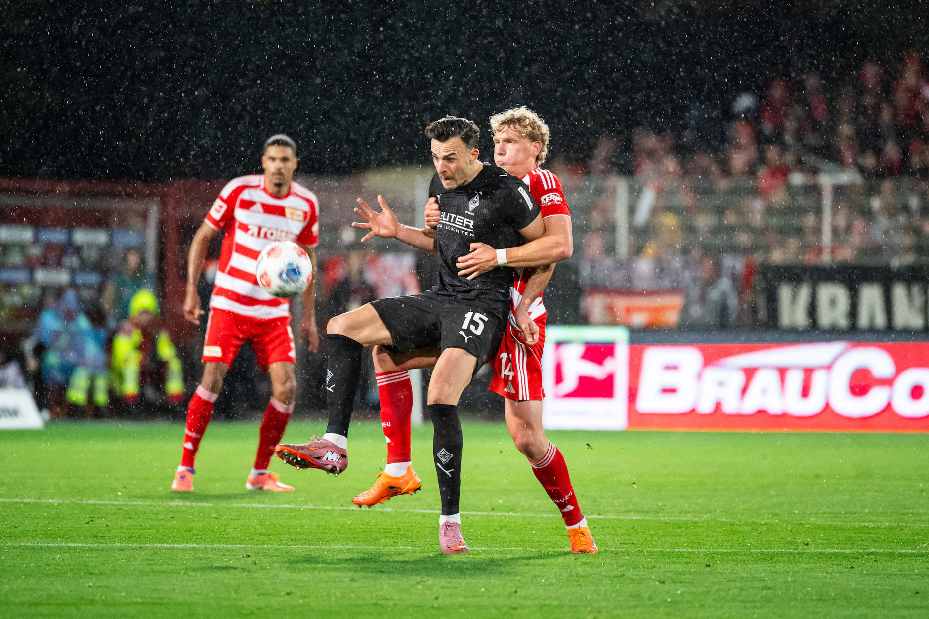 Könnte am Sonnabend eines der Schlüsselduelle zwischen dem 1. FC Union Berlin und Borussia Mönchengladbach werden: Haris Tabaković gegen Leopold Querfeld (v.l.)