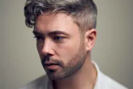 Der Dichter und Romancier Seán Hewitt