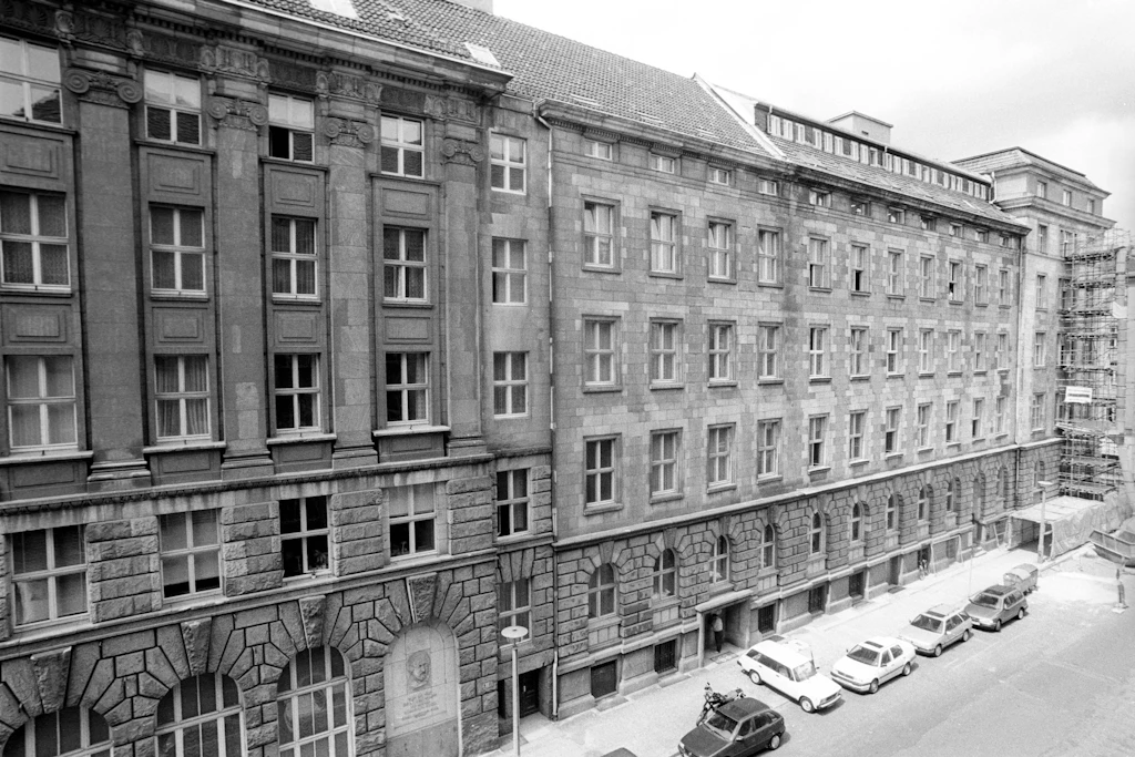 Das Gebäude, in dem die Büros des Verlages Volk und Welt zu finden waren