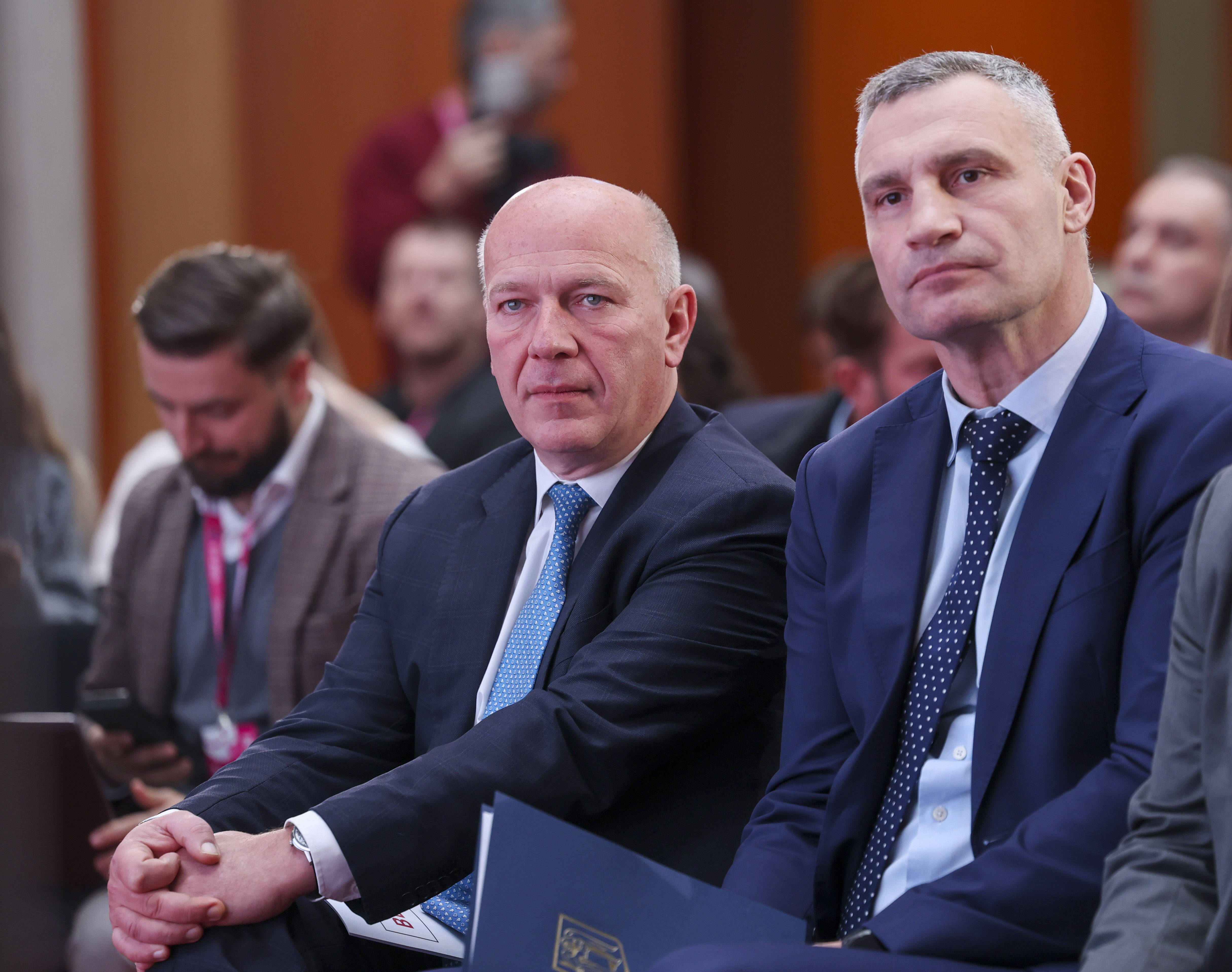 90-Milliarden-Kredit für Kiew: Senat benennt Zinsen – schweigt aber zu Risiken für Berlin