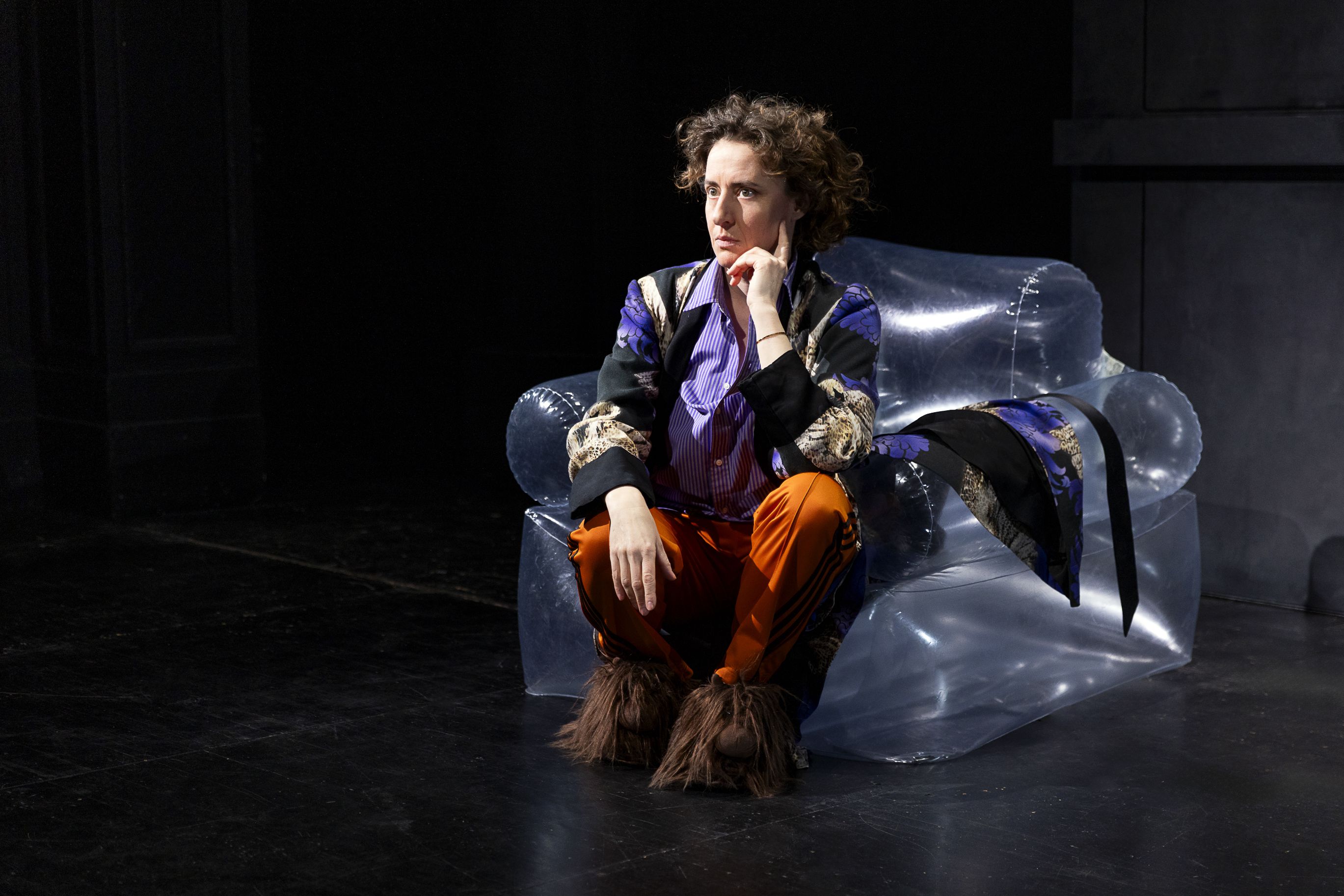 Erweckungsgeschichte vor Energieloch: Maren Eggert spielt Miranda July im Deutschen Theater