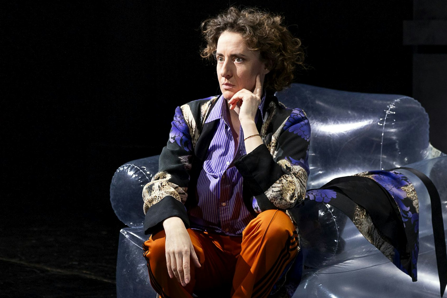 Erweckungsgeschichte vor Energieloch: Maren Eggert spielt Miranda July im Deutschen Theater