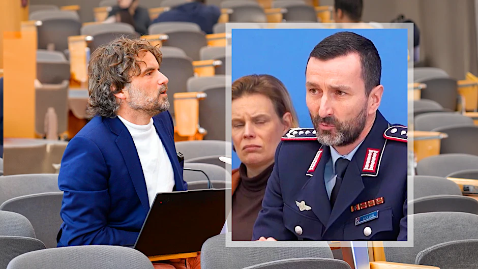 Regierungspressekonferenz: Was macht ein deutsches Spionageflugzeug in Abu Dhabi?