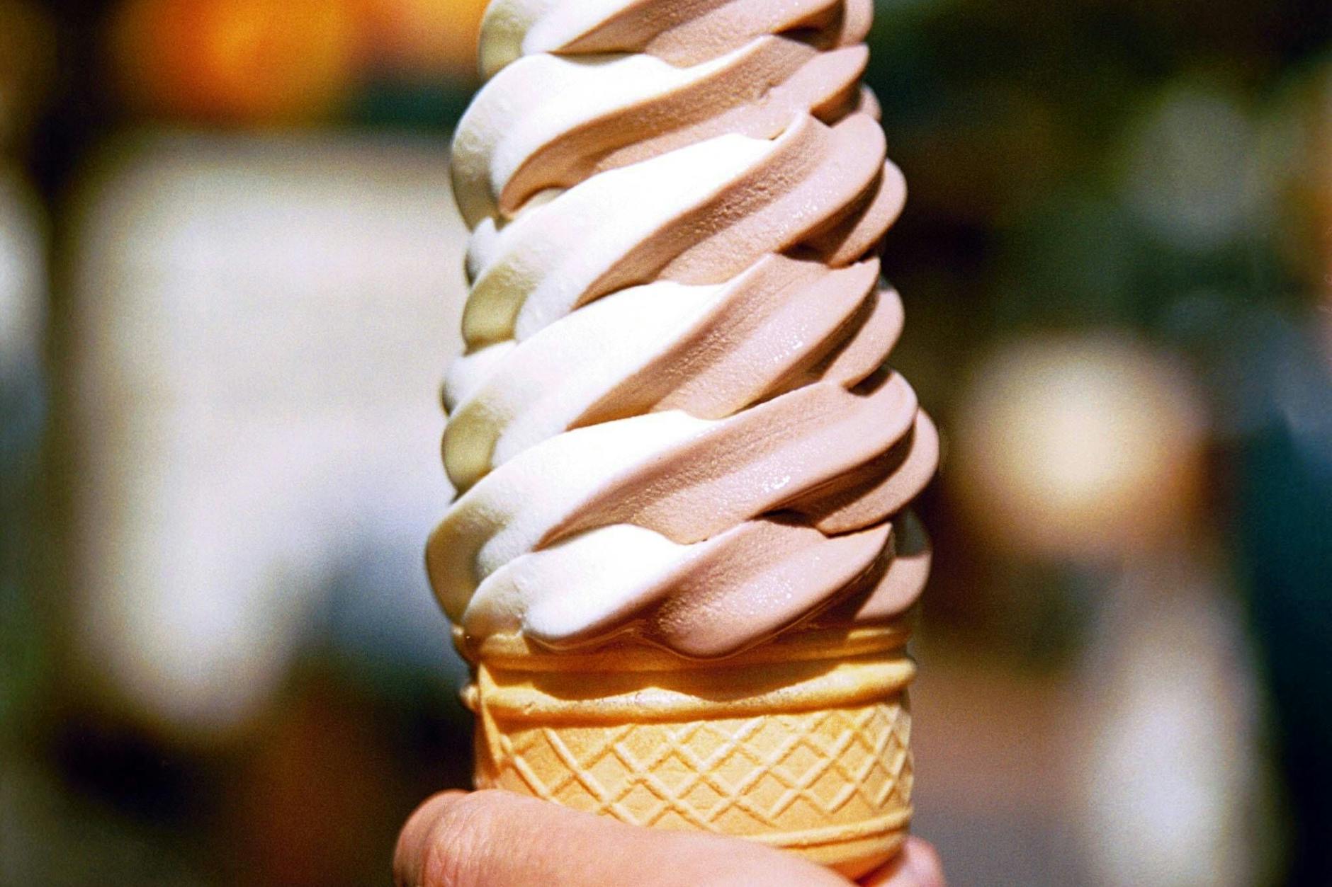 Immernoch die beste Kombination: Softeis Vanille-Schoko.