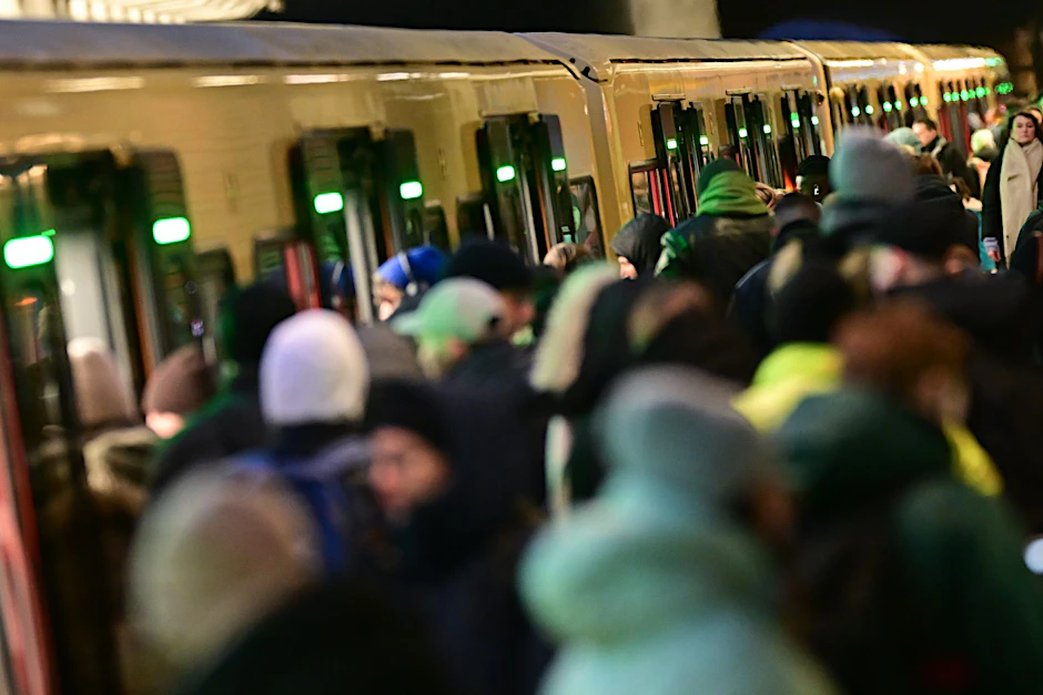 In Berlin unterwegs: Die S-Bahn wird pro Jahr für fast eine halbe Milliarde Fahrten genutzt. Doch immer öfter ist der Betrieb gestört.
