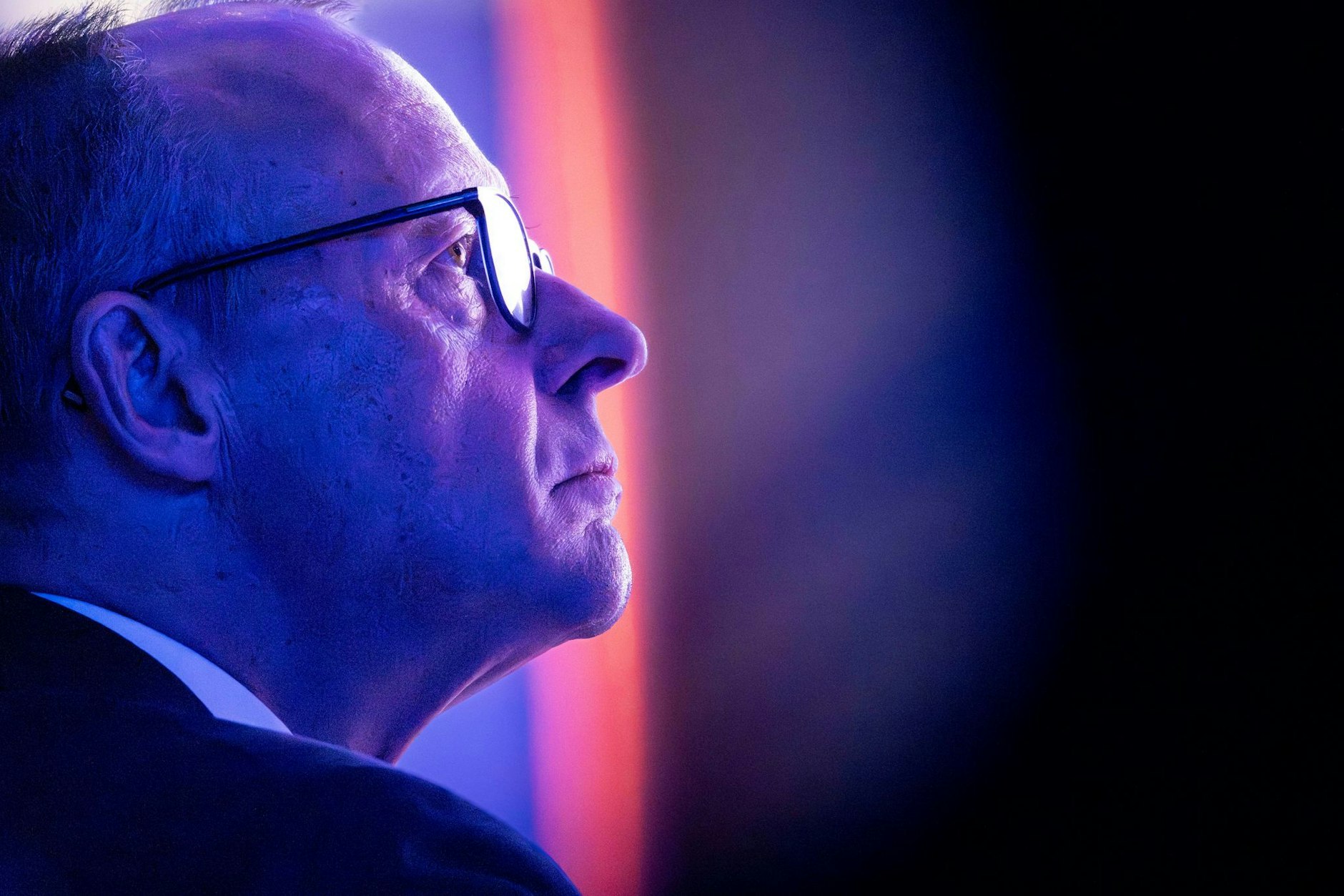 Schwache Industrie, Steuereinnahme bricht ein: Experte warnt Merz vor Haushalts-Kollaps