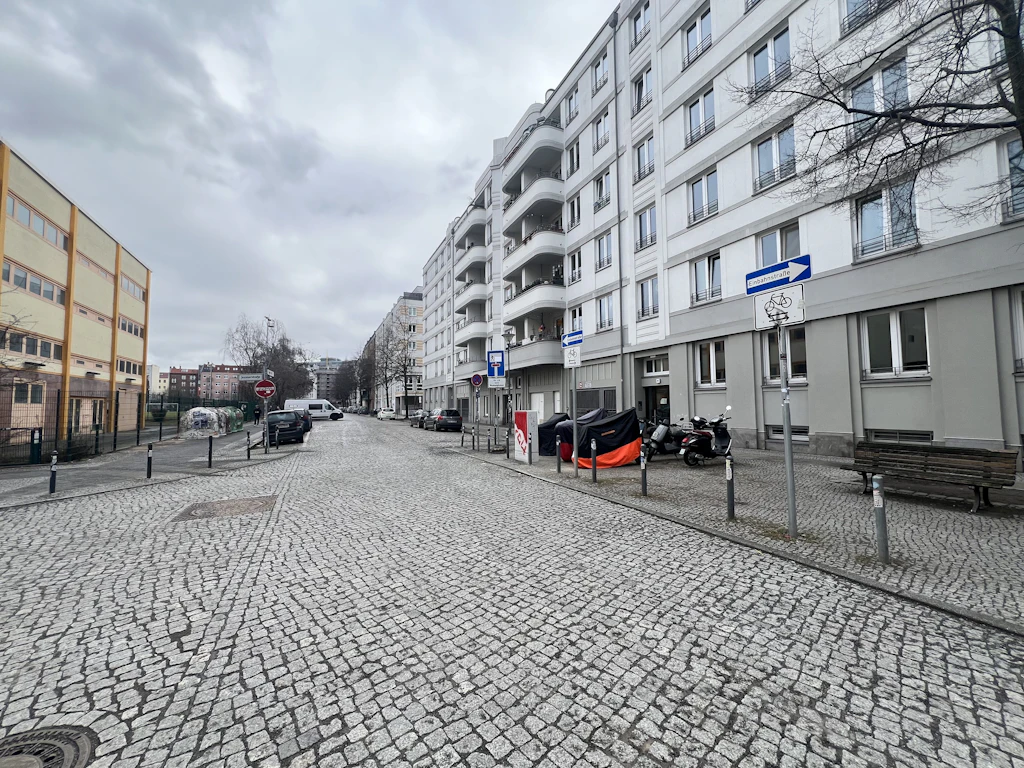 Einfahrt von beiden Seiten verboten – Das ist die vergessene Straße von Berlin
