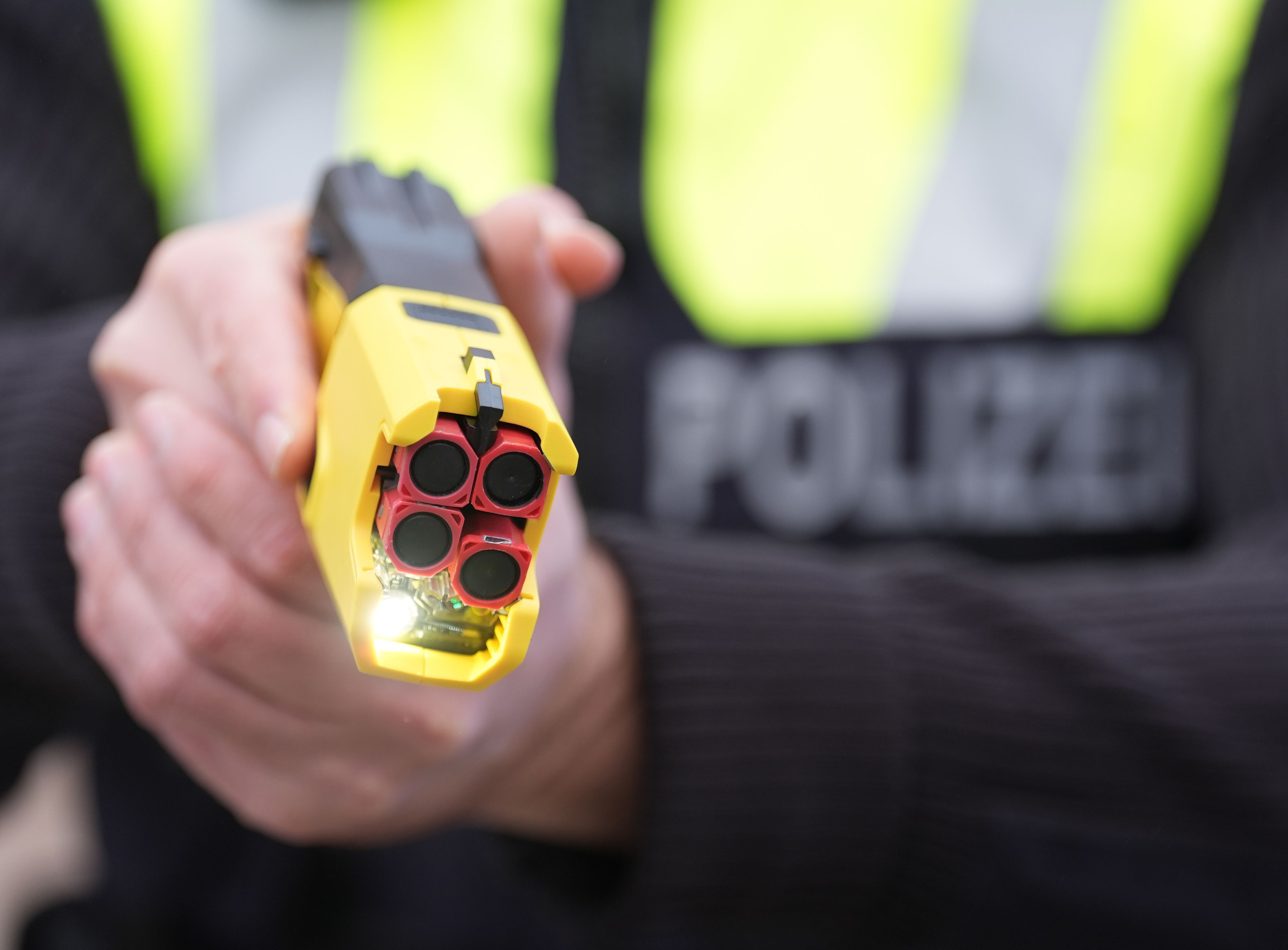Image - Mehr Befugnisse für Polizei in Sachsen: Taser, Drohnenabwehr und KI-Analysen
