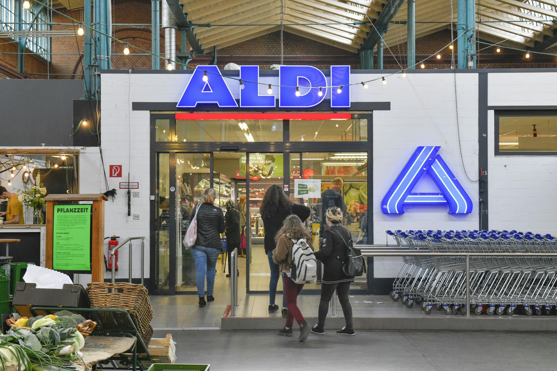 Aldi verkauft jetzt dieses Trendgetränk für nicht mal 2 Euro!