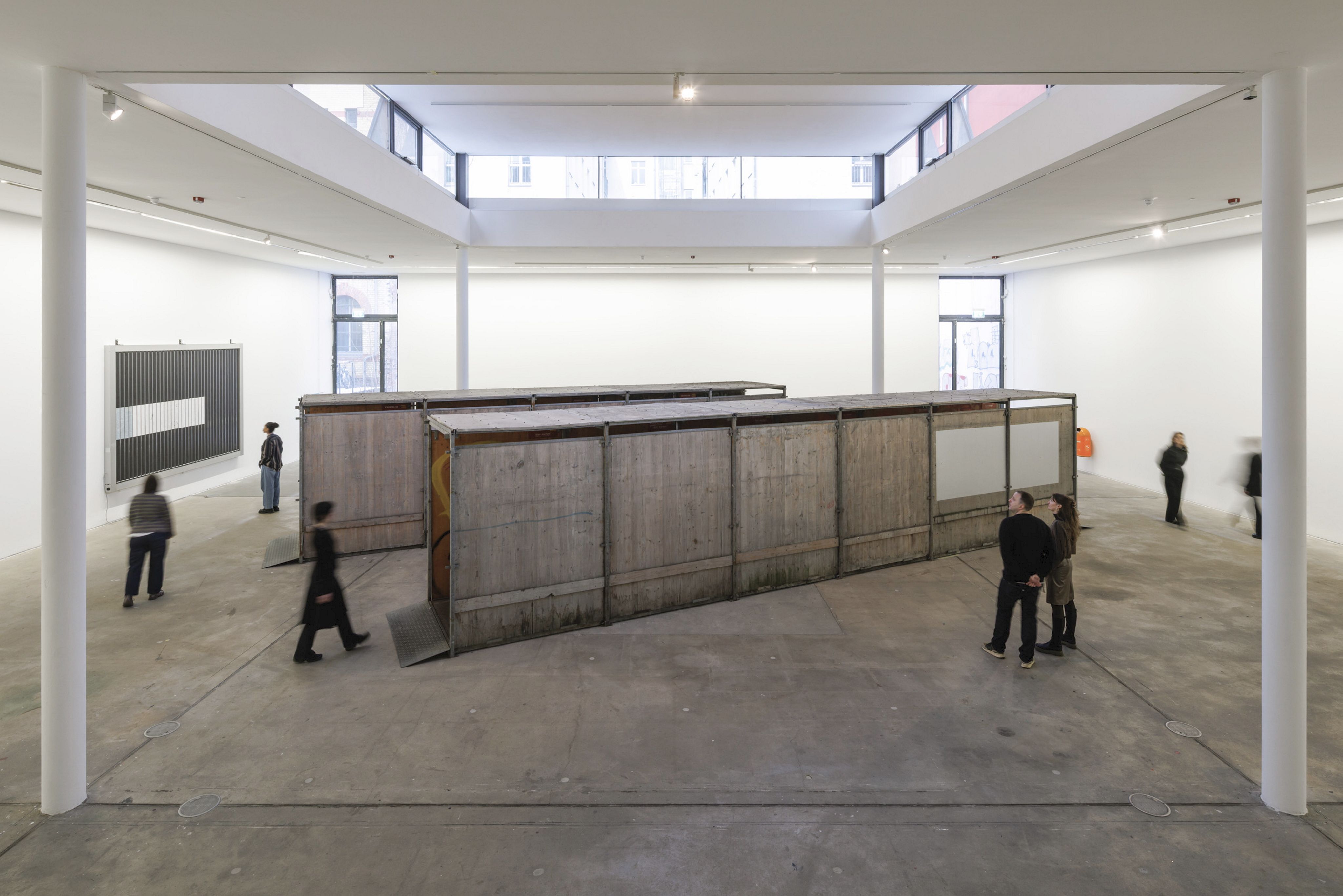 Klara Lidén sucht und findet im Berliner Alltag das Vertrackte und Absurde