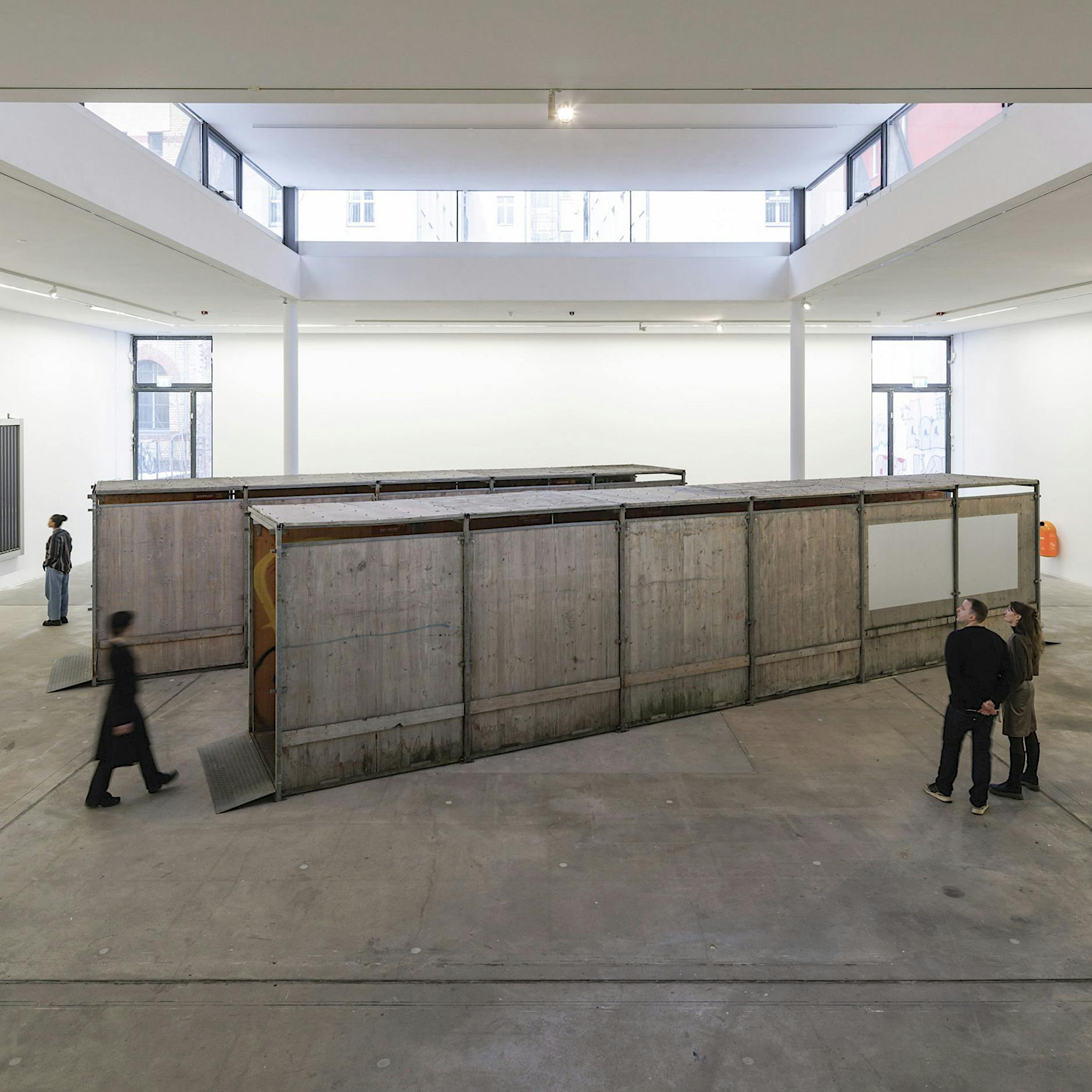 Klara Lidén sucht und findet im Berliner Alltag das Vertrackte und Absurde