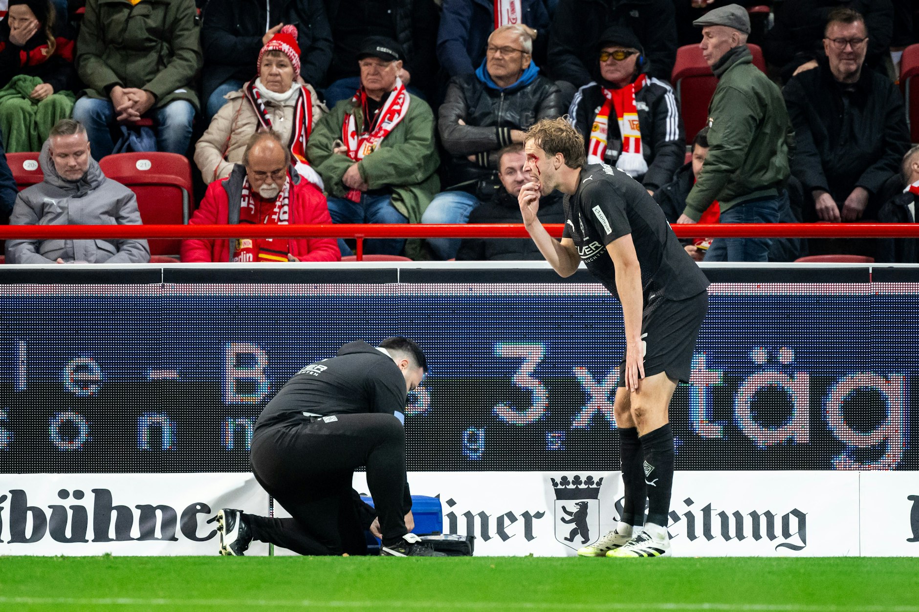 In seinem bisher einzigen Startelfeinsatz dieser Saison erlebte Marvin Friedrich im Trikot von Borussia Mönchengladbach Mitte Oktober 2025 im Duell mit seinem Ex-Klub 1. FC Union Berlin einen körperlich schmerzhaften und sportlich gebrauchten Abend.