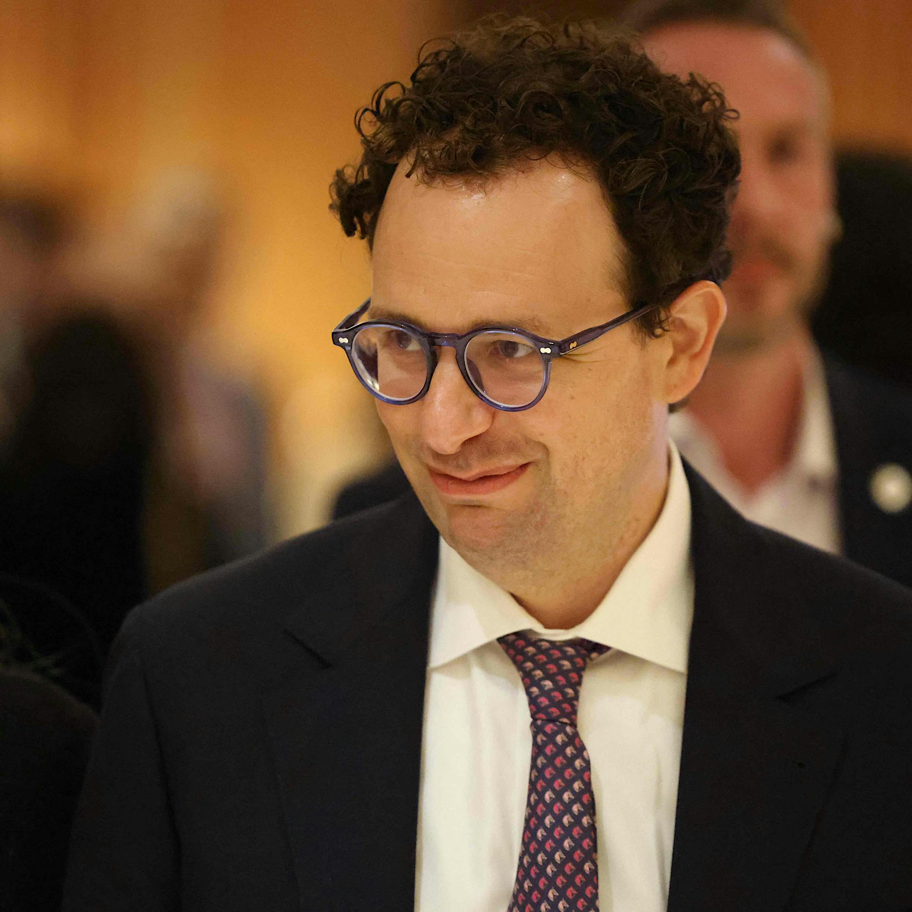 Neuerungen bei Anthropic: KI kann nun Investmentbanking übernehmen