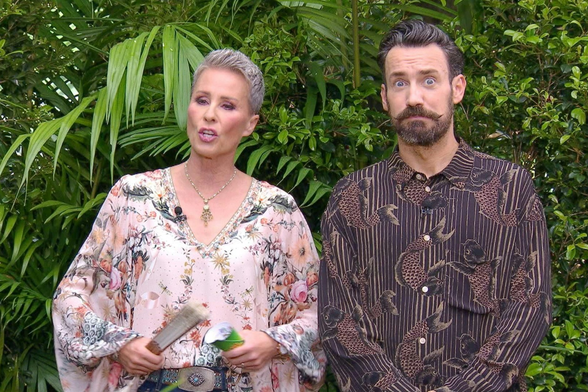 Sonja Zietlow und Jan Köppen bei der Dschungelprüfung