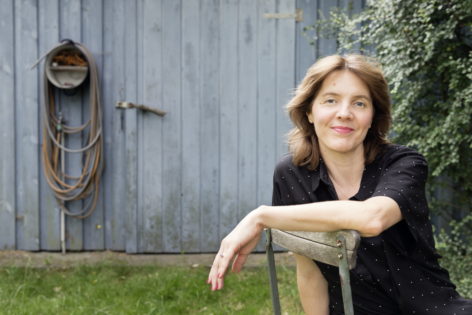 „Selbstregulierung des Herzens“: Peggy Mädler erzählt die DDR in Farbe