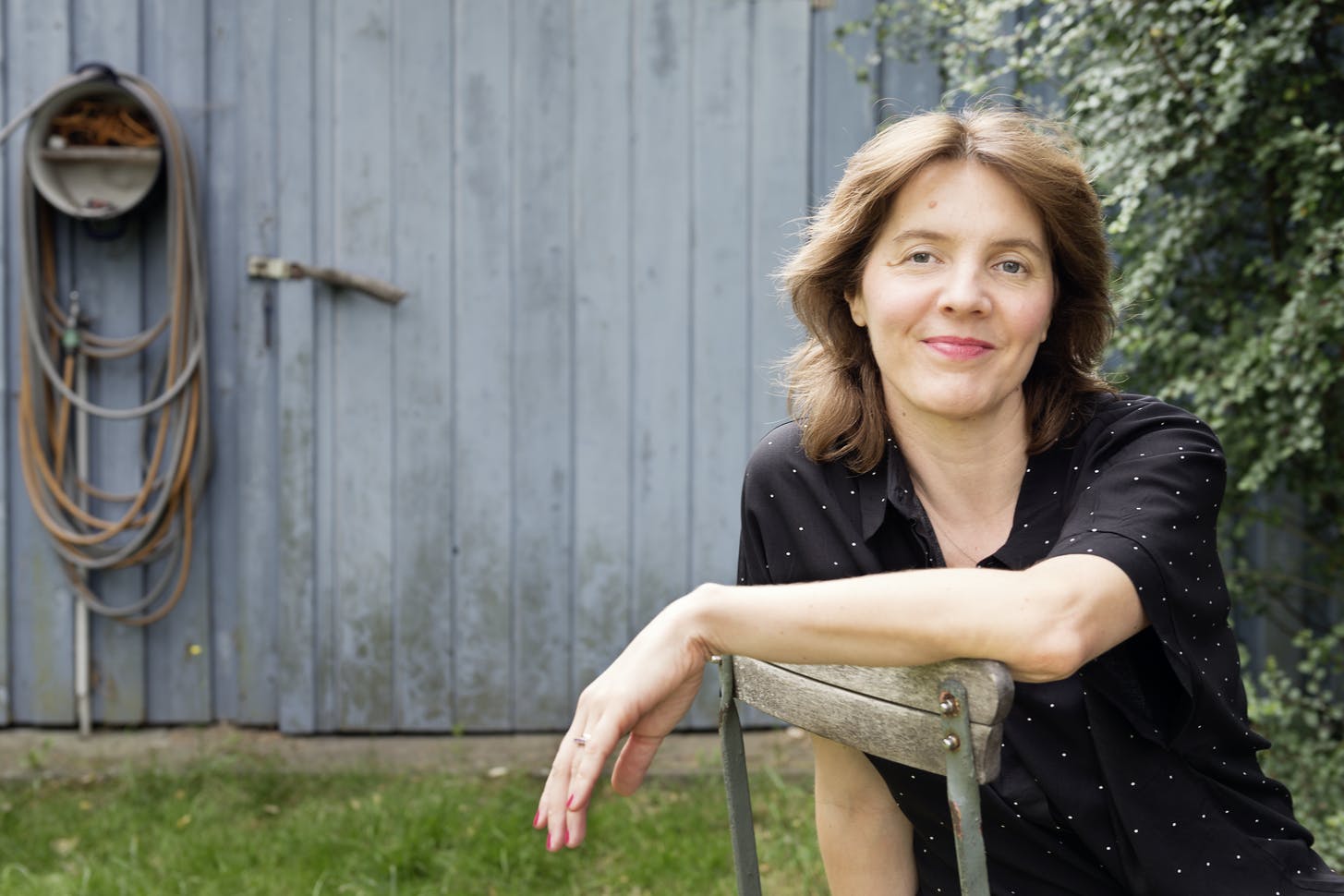 Peggy Mädler ist promovierte Kulturwissenschaftlerin, schreibt fürs Theater und seit 2011 auch Romane.