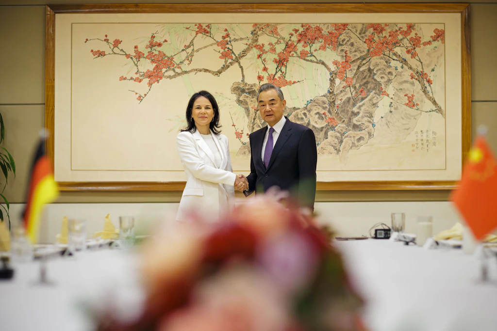 Merz in China: Baerbocks Belehrungspolitik wird fortgesetzt