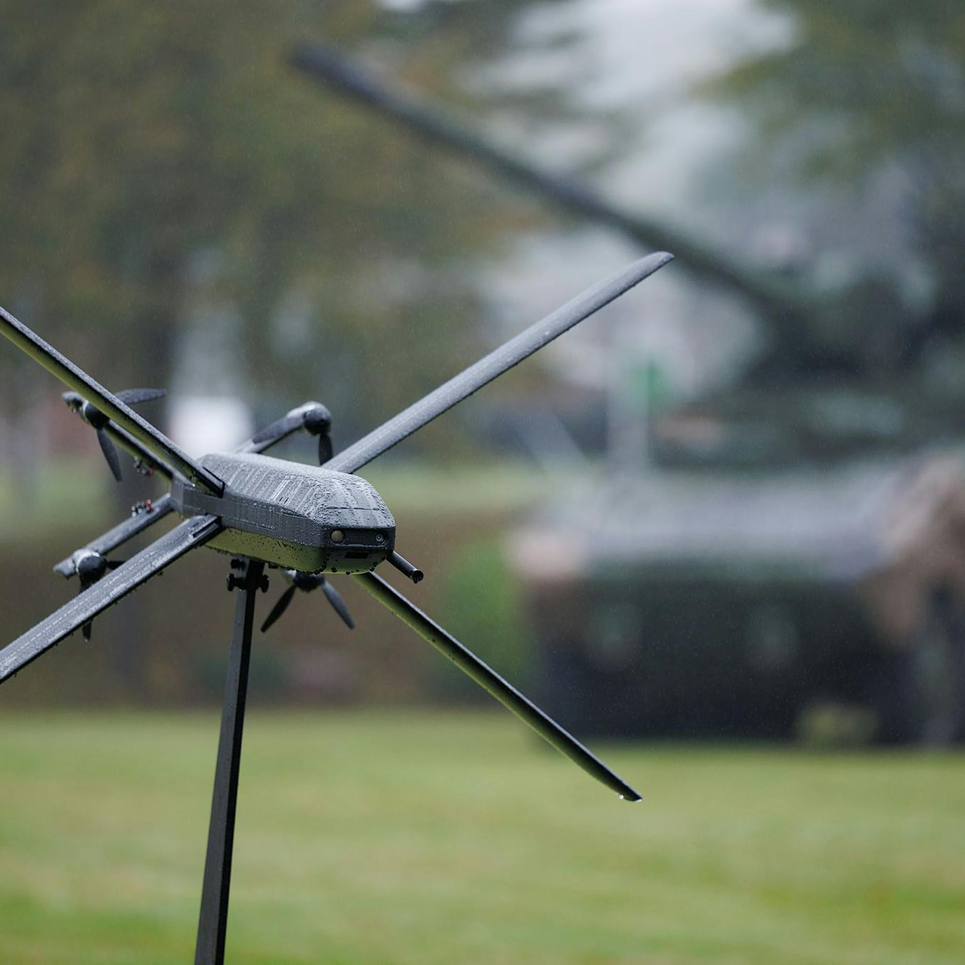 Litauen-Brigade der Bundeswehr: Welche Rolle spielen Peter Thiel und Kamikaze-Drohnen?