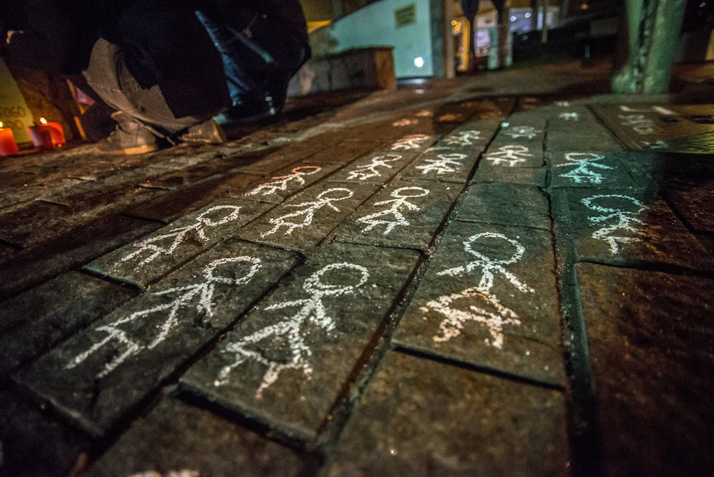 Frauentag: Warum muss ich an Femizid denken, wenn ich alleine gehe?