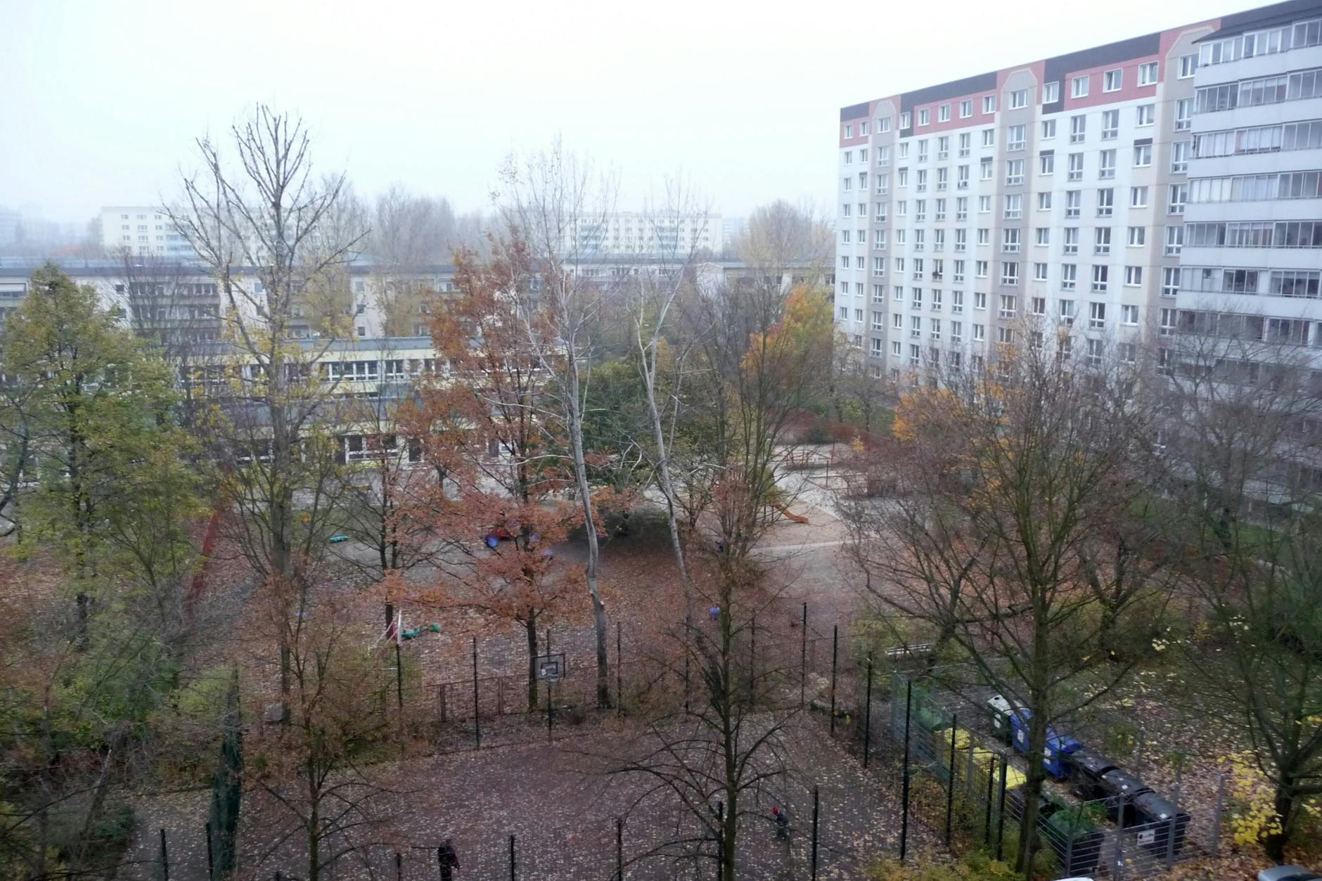 Ein Hinterhof der Sewanstraße. In diesem Kiez entsteht bald ein Neubau der Berlinovo für landeseigene Mitarbeiter.