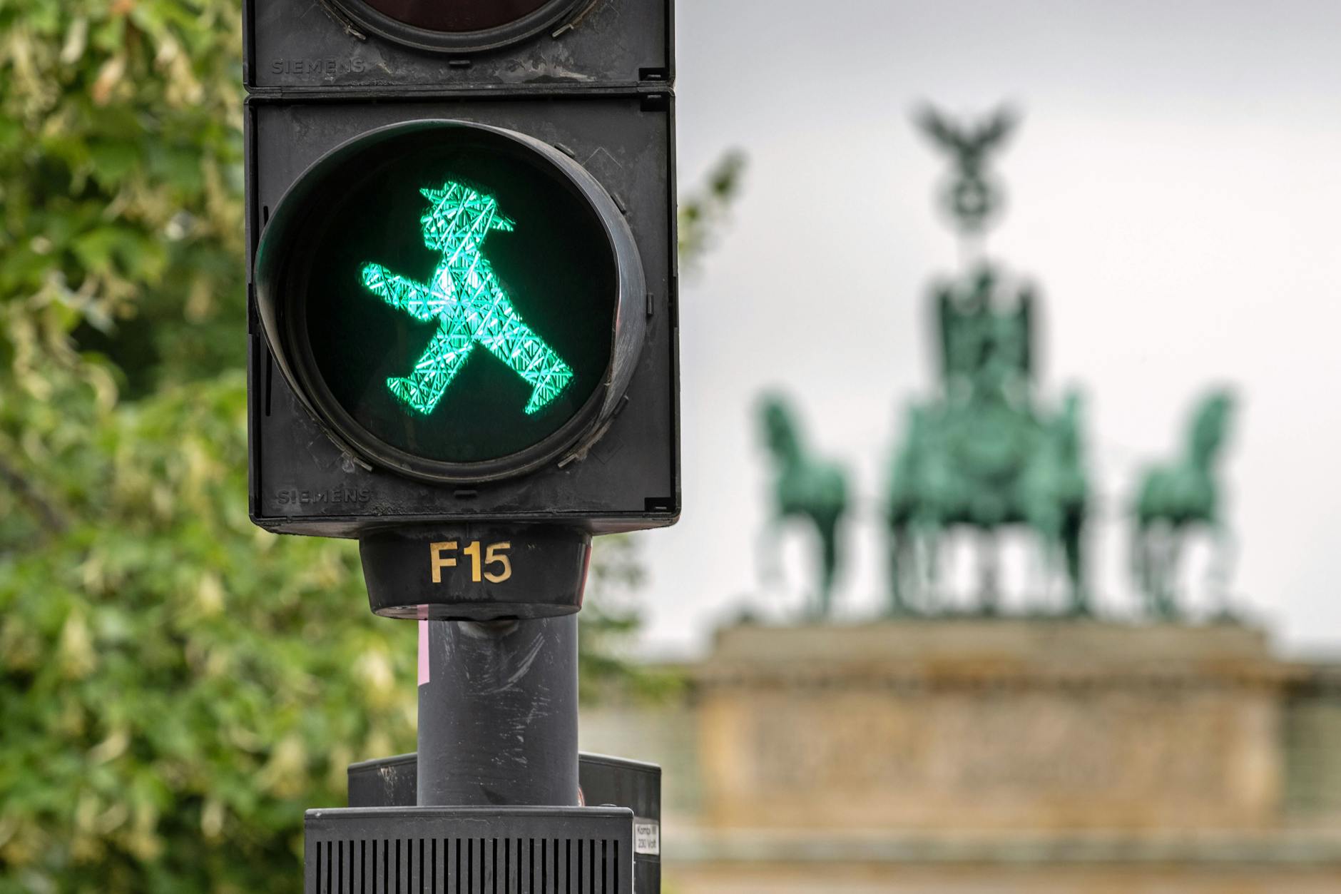 Ampelmännchen vor dem Brandenburger Tor